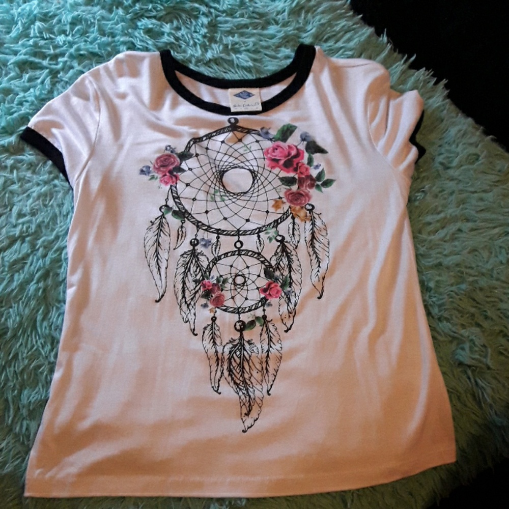 Tee shirt